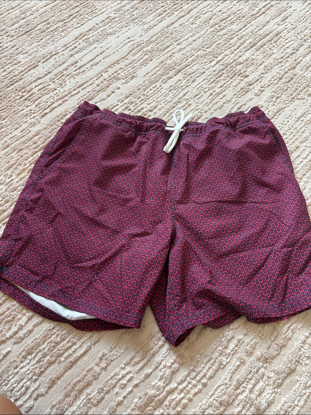 J. Crew Men's Burgundy & Navy Patterned Swim Shorts with Drawstring Size M